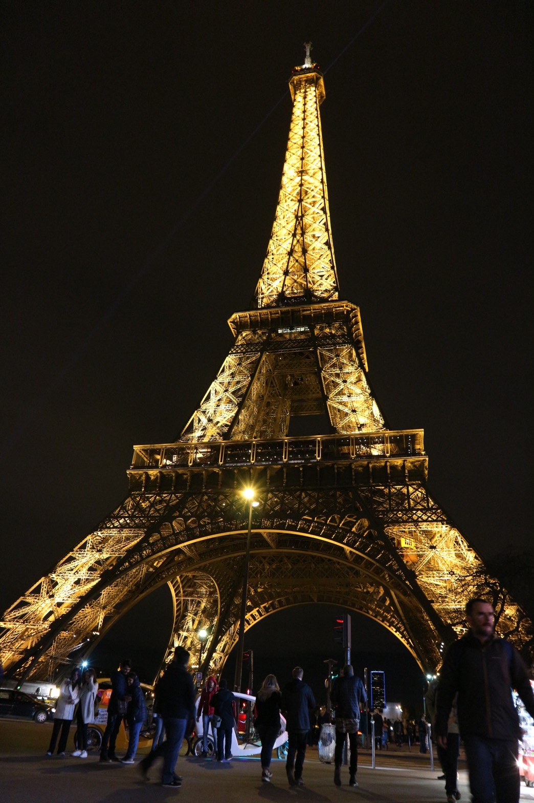 エッフェル塔は近くからの観光も 遠くからの観光もおすすめ 旅好きmarieの実際に行ったおすすめ観光スポット
